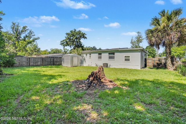 5811 NORDE Drive E, Jacksonville, FL 32244