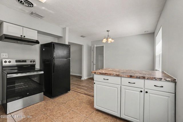 5811 NORDE Drive E, Jacksonville, FL 32244