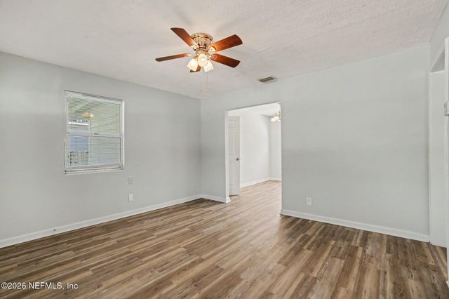 5811 NORDE Drive E, Jacksonville, FL 32244