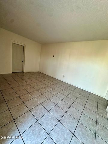 7566 MATAMOROS Drive, El Paso, TX 79915