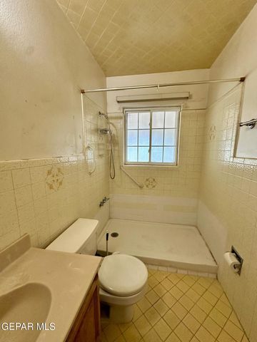 7566 MATAMOROS Drive, El Paso, TX 79915