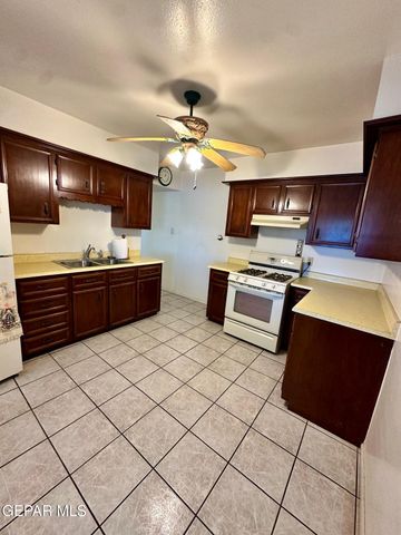 7566 MATAMOROS Drive, El Paso, TX 79915