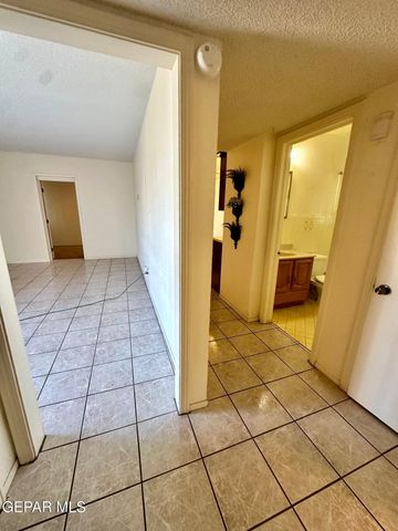 7566 MATAMOROS Drive, El Paso, TX 79915