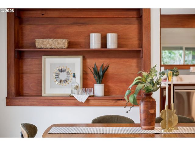 9040 N OSWEGO Ave, Portland, OR 97203