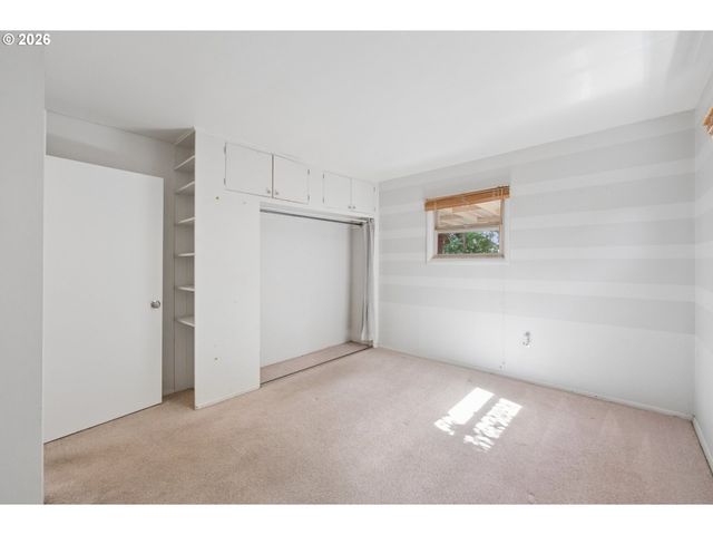 9040 N OSWEGO Ave, Portland, OR 97203