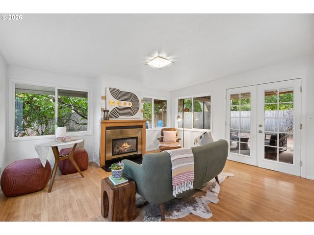 9040 N OSWEGO Ave, Portland, OR 97203