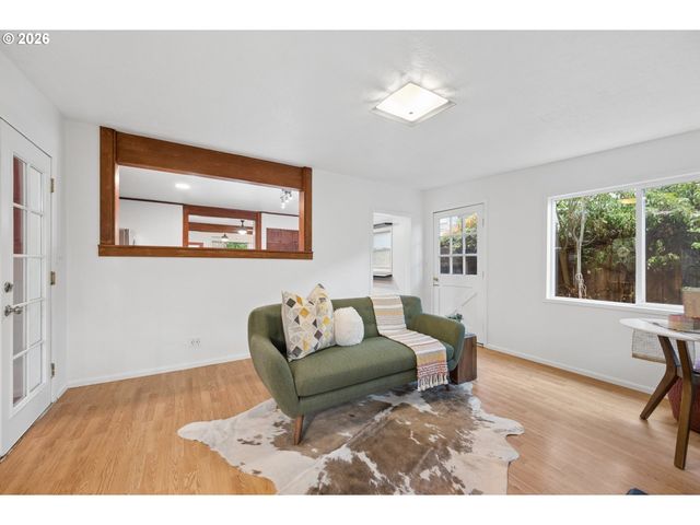 9040 N OSWEGO Ave, Portland, OR 97203