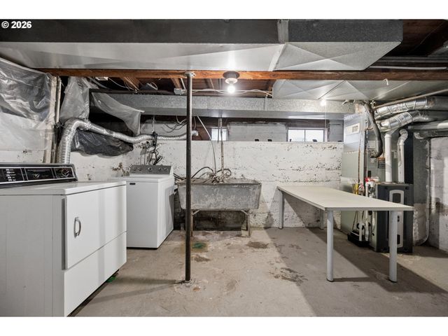 9040 N OSWEGO Ave, Portland, OR 97203