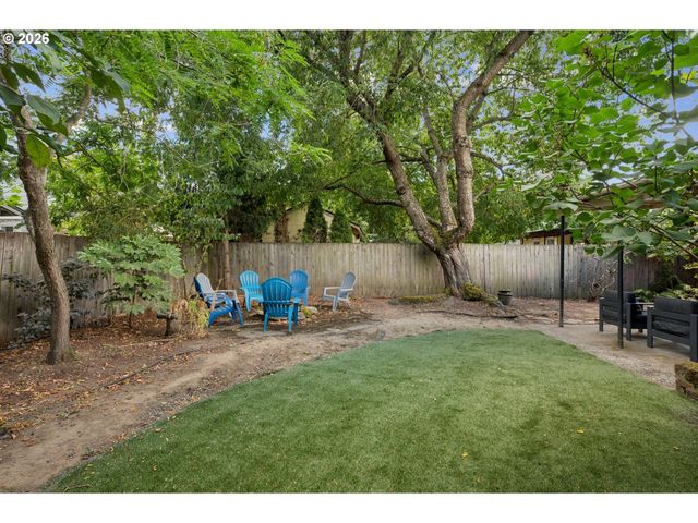 9040 N OSWEGO Ave, Portland, OR 97203
