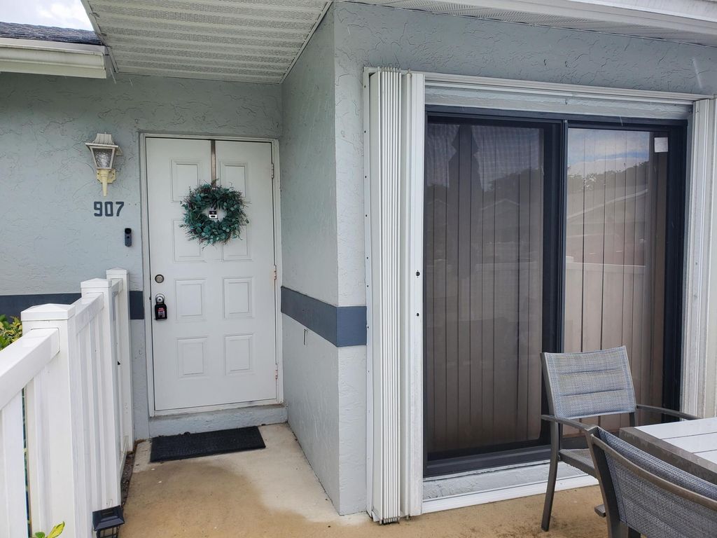 2641 GATELY Drive E 907, West Palm Beach, FL 33415