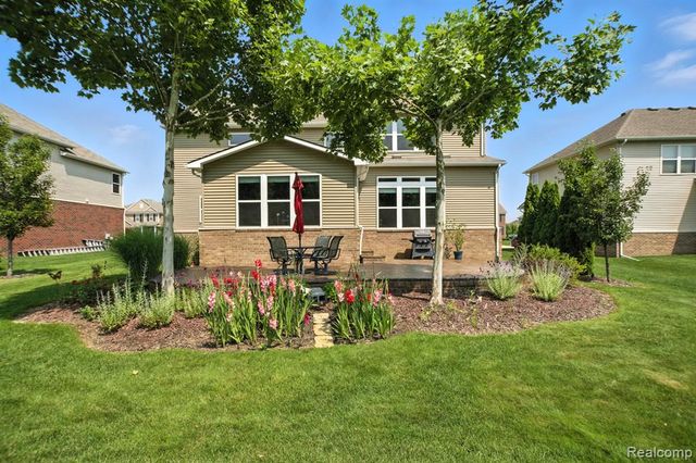 2066 Findley Circle, Lake Orion, MI 48360