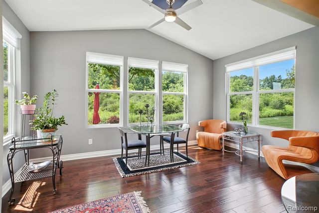 2066 Findley Circle, Lake Orion, MI 48360