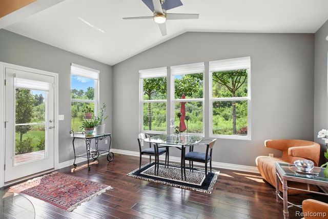 2066 Findley Circle, Lake Orion, MI 48360