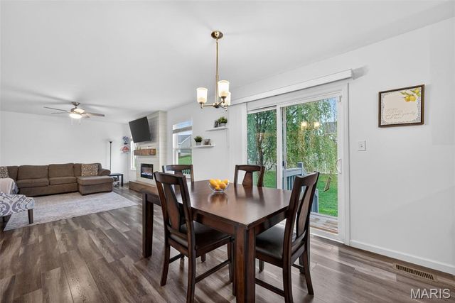 363 Rock Ridge Road, Wentzville, MO 63385