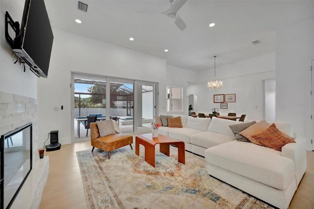 916 HIGHLAND STREET, Sarasota, FL 34234