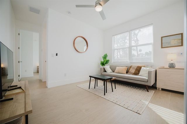 916 HIGHLAND STREET, Sarasota, FL 34234