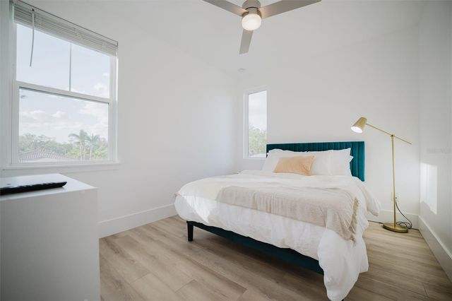 916 HIGHLAND STREET, Sarasota, FL 34234