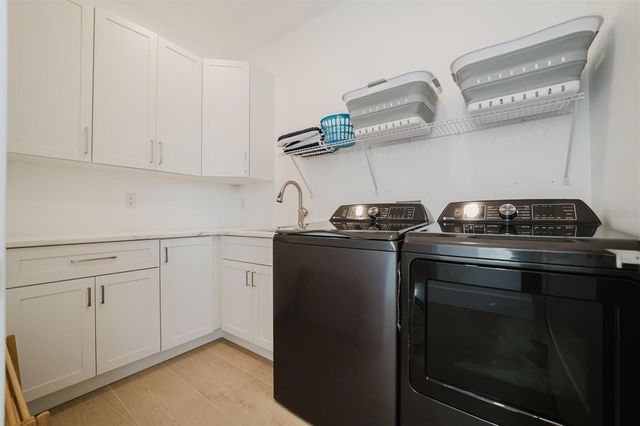 916 HIGHLAND STREET, Sarasota, FL 34234