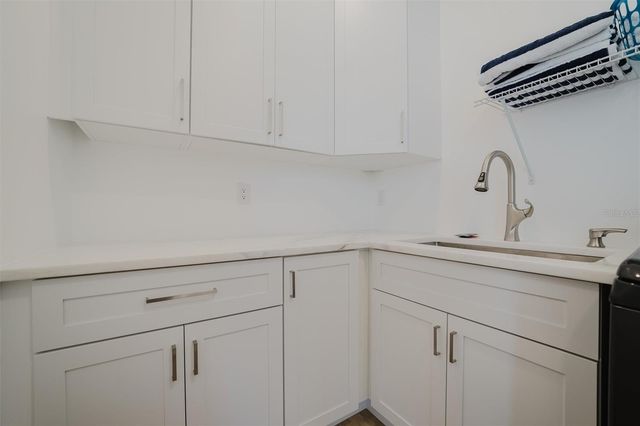 916 HIGHLAND STREET, Sarasota, FL 34234