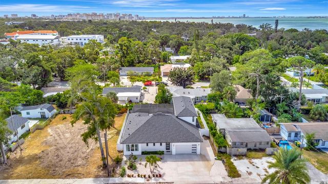 916 HIGHLAND STREET, Sarasota, FL 34234