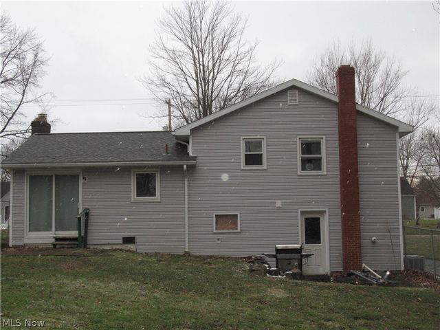 223 Fairview Avenue, Canfield, OH 44406