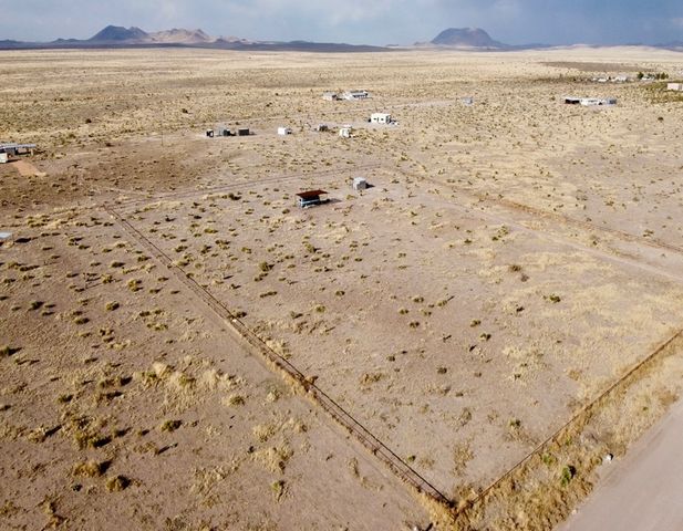 2205 E Rabbit Rd, Marfa, TX 79843