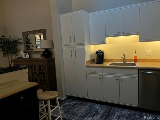 1861 N Arbor Way Drive Norvell To, Canton, MI 48188