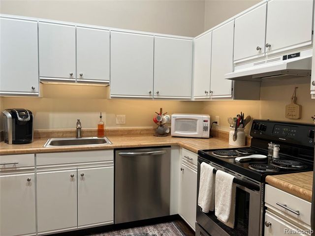 1861 N Arbor Way Drive Norvell To, Canton, MI 48188