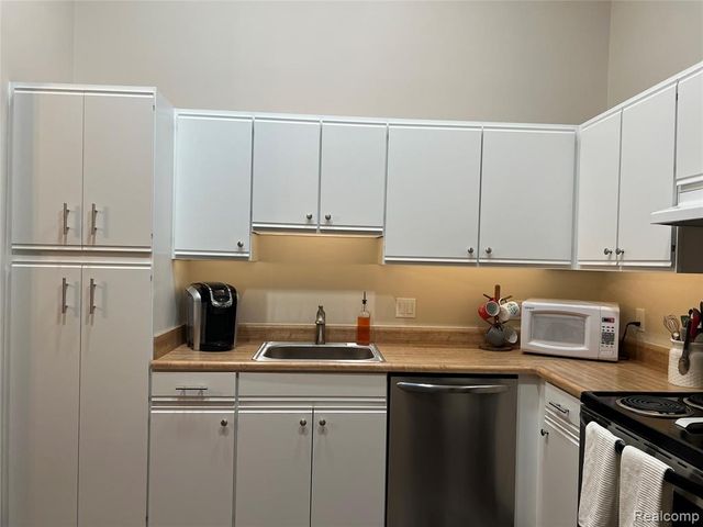 1861 N Arbor Way Drive Norvell To, Canton, MI 48188