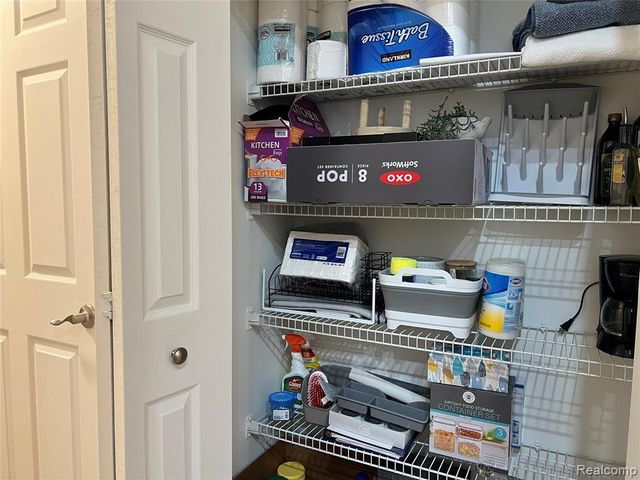 1861 N Arbor Way Drive Norvell To, Canton, MI 48188