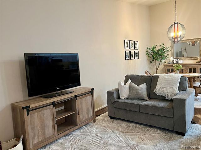 1861 N Arbor Way Drive Norvell To, Canton, MI 48188