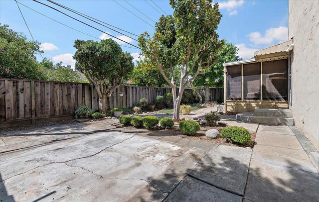 898 Hummingbird Drive, San Jose, CA 95125