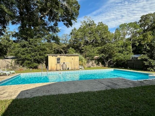 3521 Larkway Street, Tallahassee, FL 32305