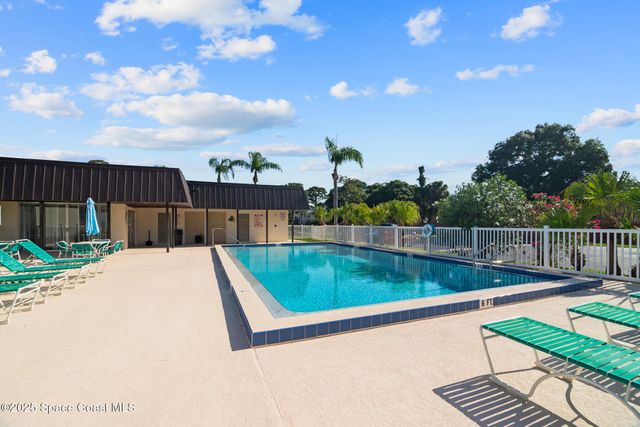 627 Ridge Club Drive 14, Melbourne, FL 32934