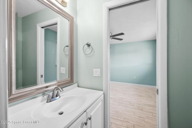627 Ridge Club Drive 14, Melbourne, FL 32934