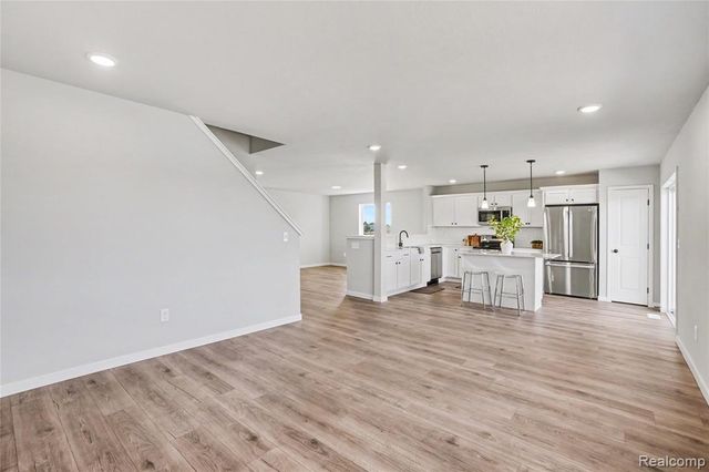 6044 Lahring Road, Linden, MI 48451