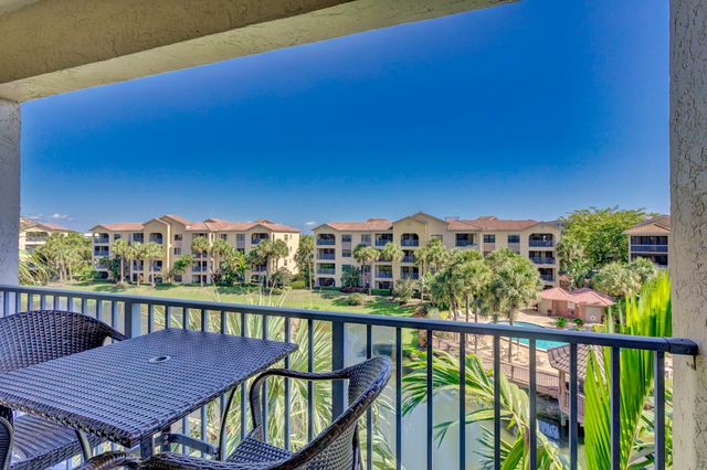 500 Uno Lago Drive 402, Juno Beach, FL 33408