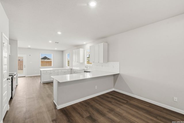 1233 Sweden, Seguin, TX 78155