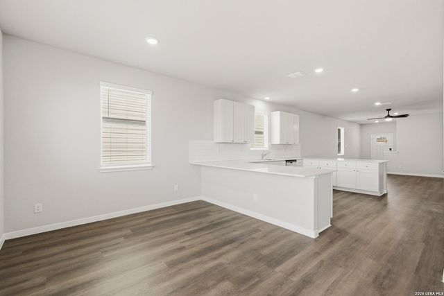 1233 Sweden, Seguin, TX 78155