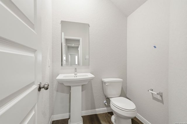 1233 Sweden, Seguin, TX 78155