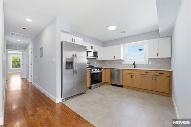 23 Edwin Place, Newark, NJ 07112