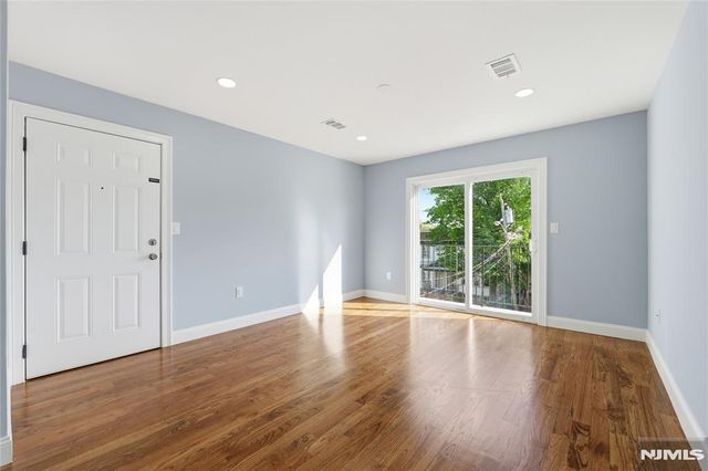23 Edwin Place, Newark, NJ 07112