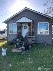 605 N Montesano Street, Westport, WA 98595