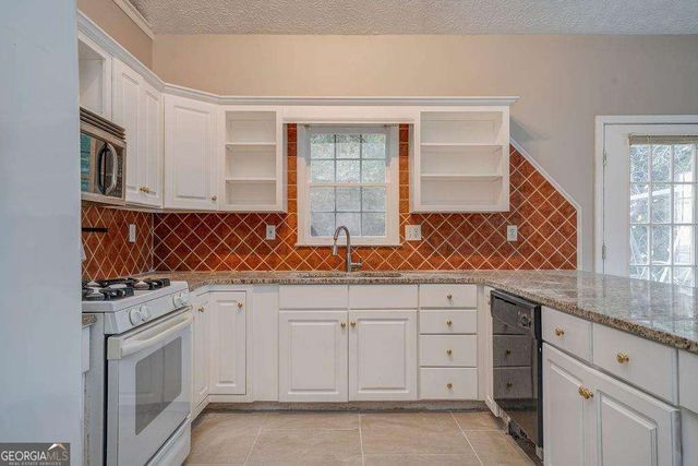 3090 Kings Drive NW, Kennesaw, GA 30144