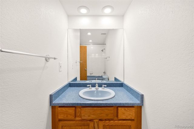 6470 S Locust Way, Centennial, CO 80111