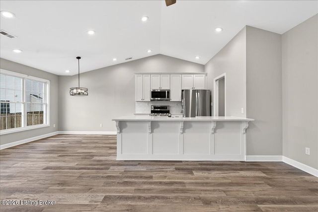 4714 Church Rd, Louisville, KY 40272