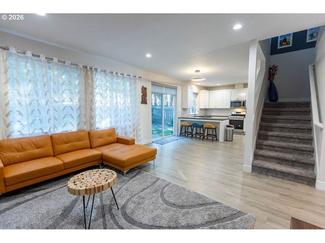 5551 CROSSLER MEADOW Loop, Salem, OR 97306