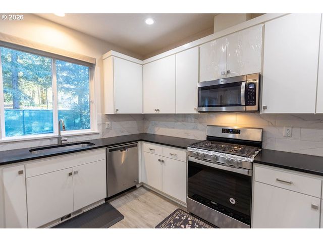 5551 CROSSLER MEADOW Loop, Salem, OR 97306
