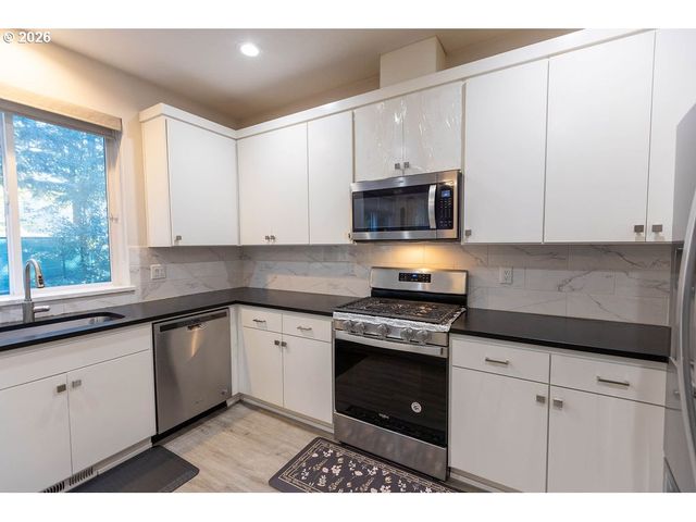 5551 CROSSLER MEADOW Loop, Salem, OR 97306