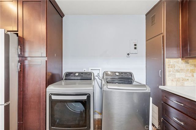 527 E Maple, Glendale, CA 91205